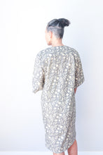 Collarless Front Tie Dress Grey Flower