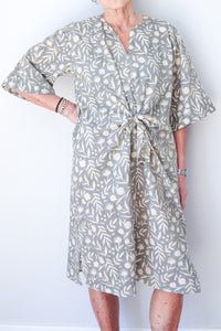 Collarless Front Tie Dress Grey Flower