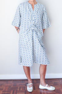 Collarless Front Tie Dress White/Grey Chain