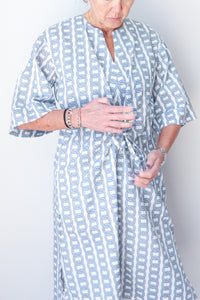 Collarless Front Tie Dress White/Grey Chain