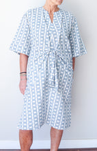 Collarless Front Tie Dress White/Grey Chain