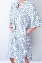 Collarless Front Tie Dress White/Grey Chain