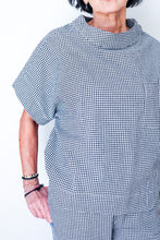 Top Black Check