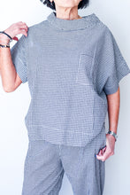 Top Black Check