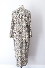 W24 Mandarin Collar Dress Animal Print.