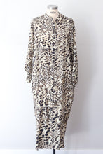 W24 Mandarin Collar Dress Animal Print.